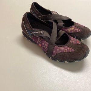 Sketchers for women